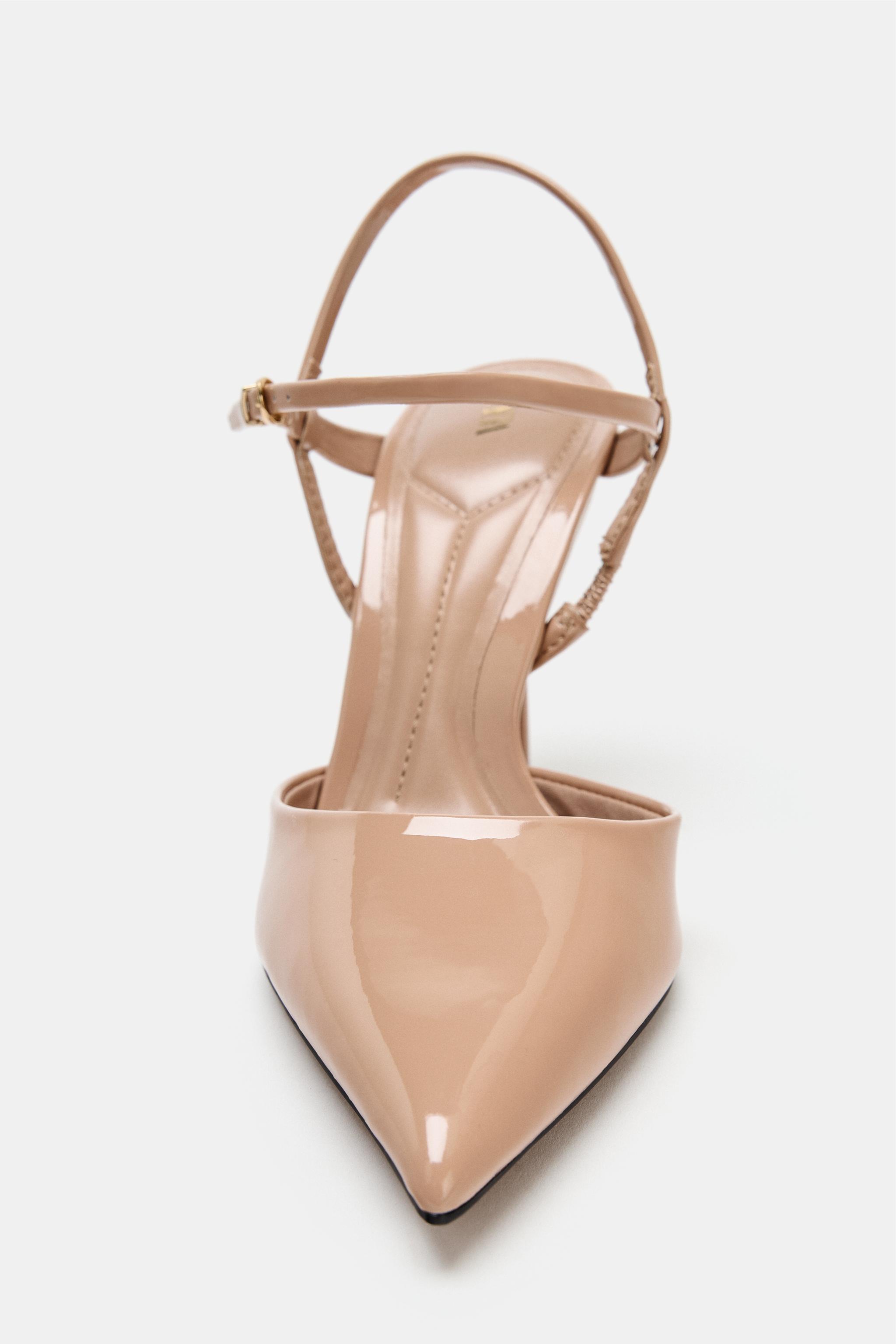 CHAUSSURES À TALONS ET BRIDES ARRIÈRE EFFET VERNI
